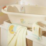 Как да къпете новородено правилно: съвет от опитна майка
